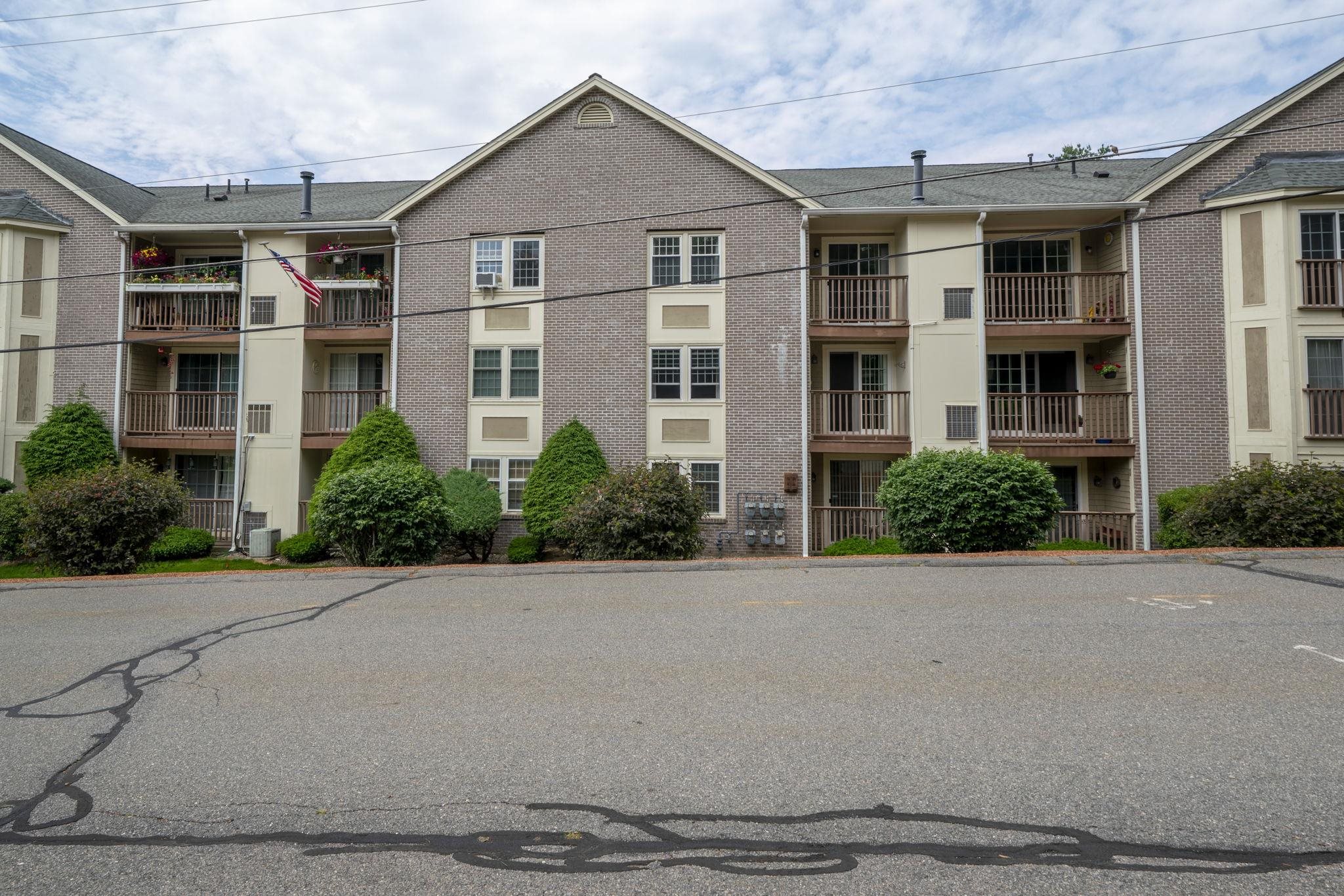 184 Cannongate III Road, Unit 184 Nashua, NH 03063 - Photo 30 of 32