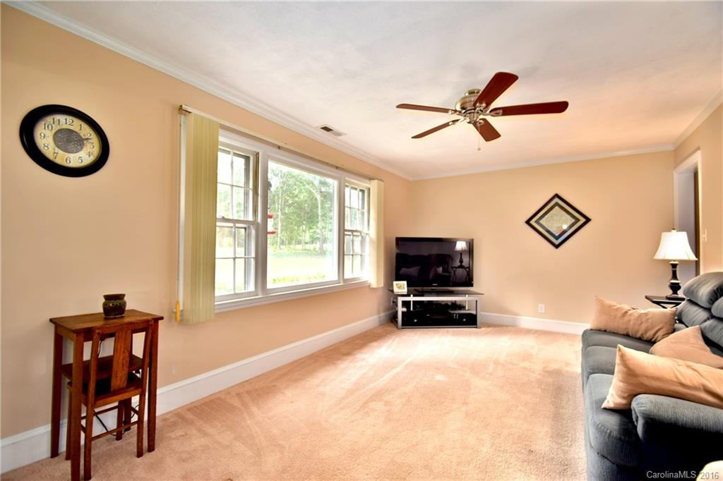 7901 Irwin Road Charlotte, NC 28215 - Photo 11 of 23 Gallery Image 11
