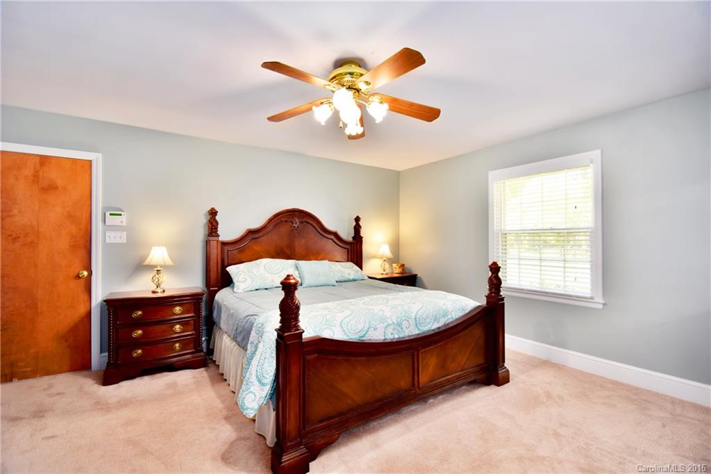 7901 Irwin Road Charlotte, NC 28215 - Photo 12 of 23 Gallery Image 12