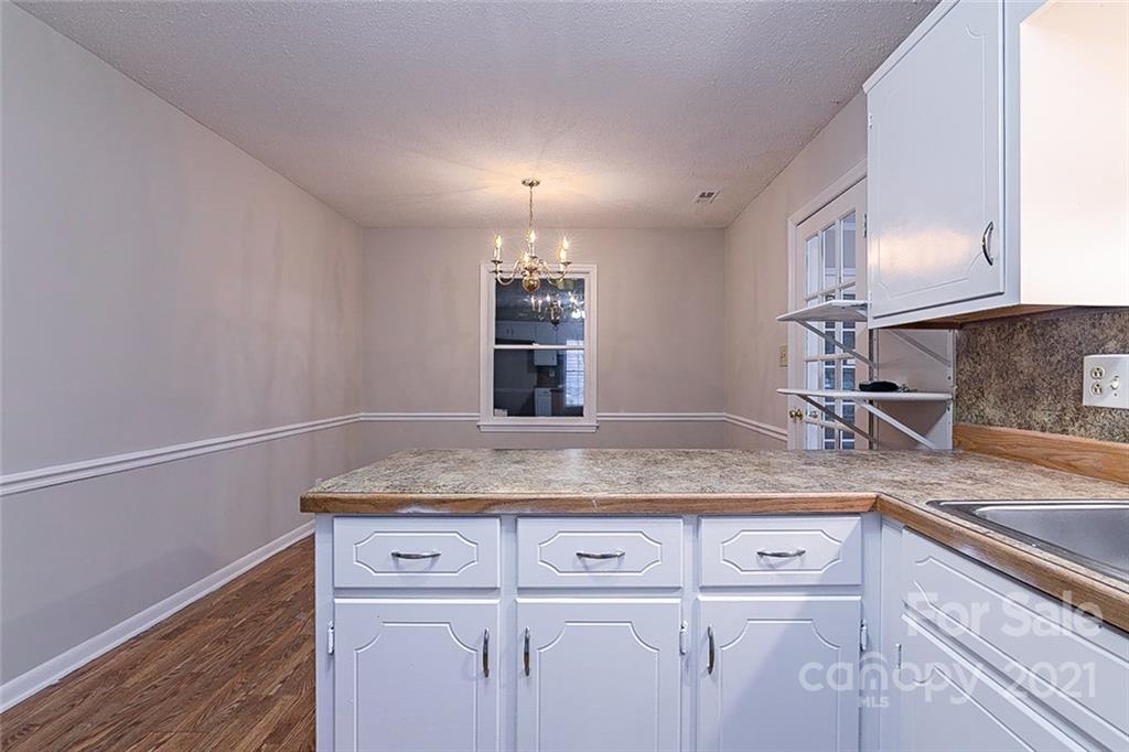 1103 Hensley Road Fort Mill, SC 29715 - Photo 4 of 18 Gallery Image 4