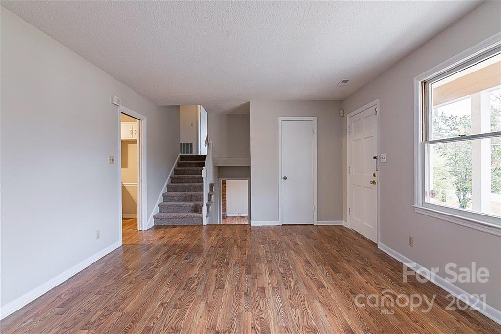1103 Hensley Road Fort Mill, SC 29715 - Photo 7 of 18 Gallery Image 7