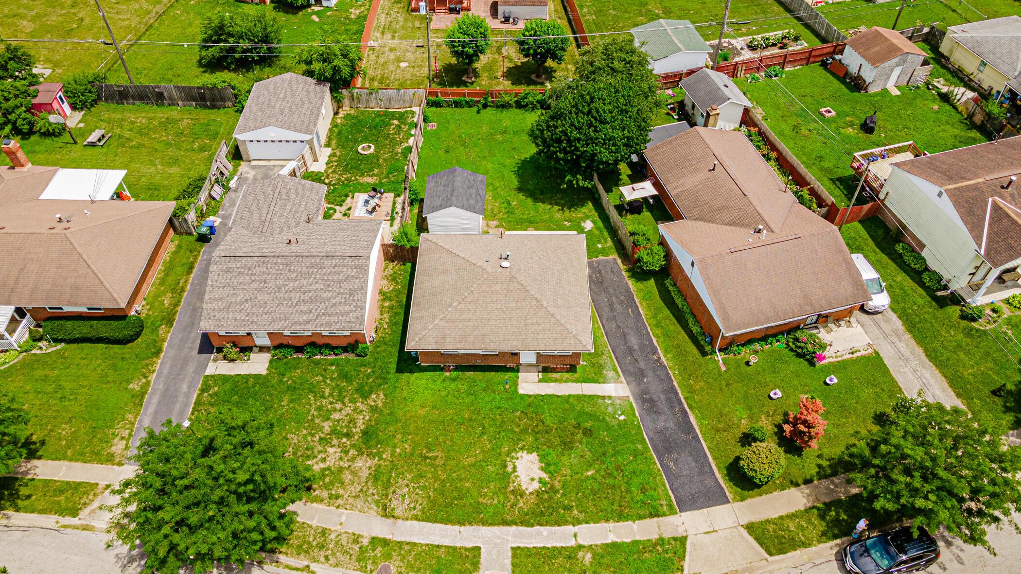 3760 Ferman Road Columbus, OH 43207 - Photo 9 of 26 3760 Ferman Rd 020