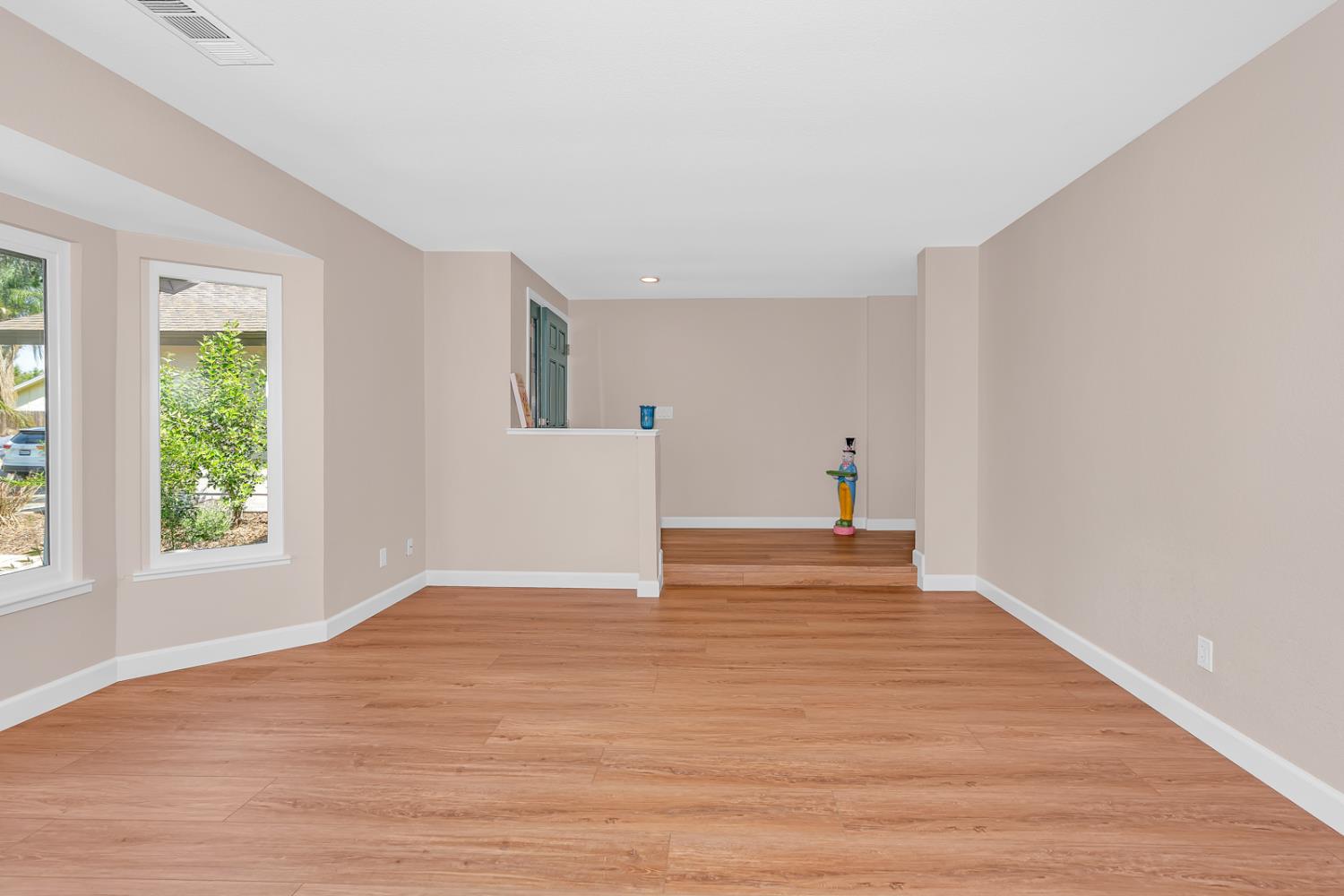 825 East Decatur Avenue Fresno, CA 93720 - Photo 6 of 42
