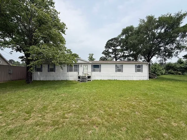 $1,299 | 194 Mesquite, Livingston, TX 77351