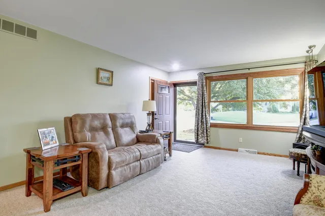 $289,900 | 1803 Hilltop Drive, West Bend, WI 53095