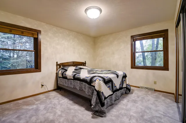 $289,900 | 1803 Hilltop Drive, West Bend, WI 53095