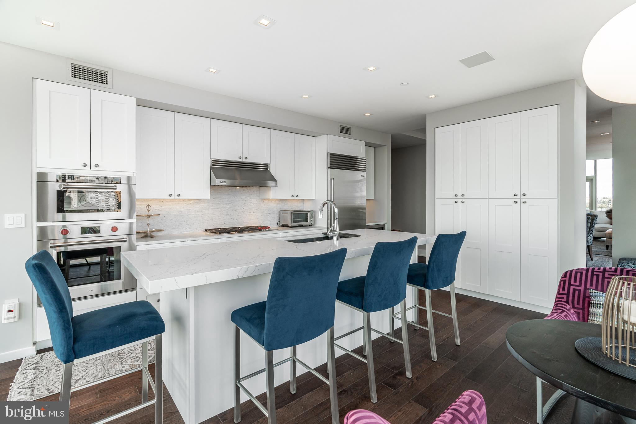 210 South 25th Street, Unit 1102 Philadelphia, PA 19103 - Photo 11 of 46 Eat-In-Kitchen