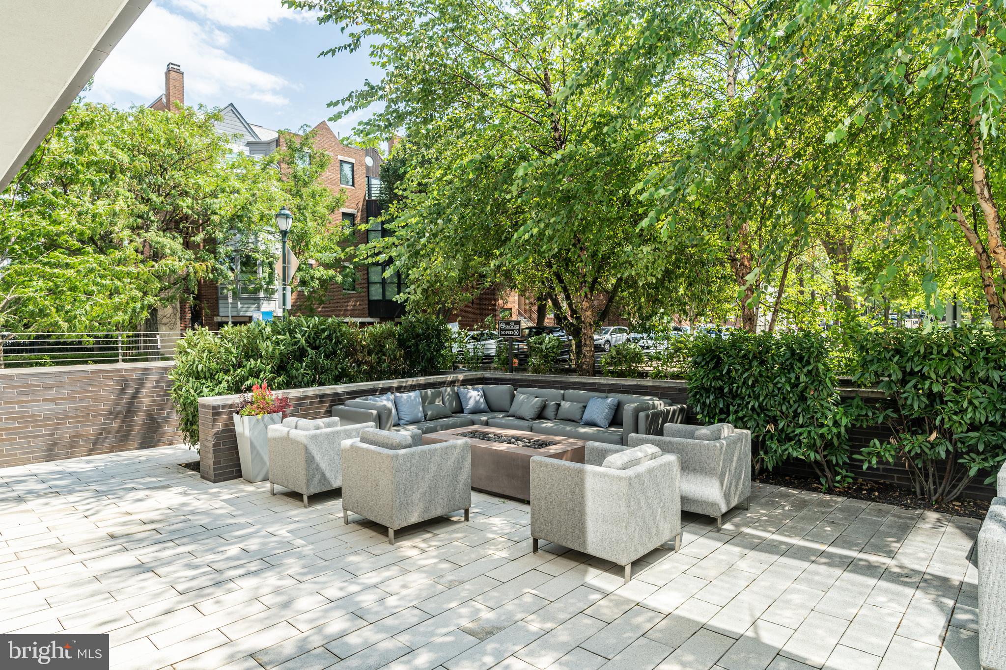 210 South 25th Street, Unit 1102 Philadelphia, PA 19103 - Photo 40 of 46 Patio Seating