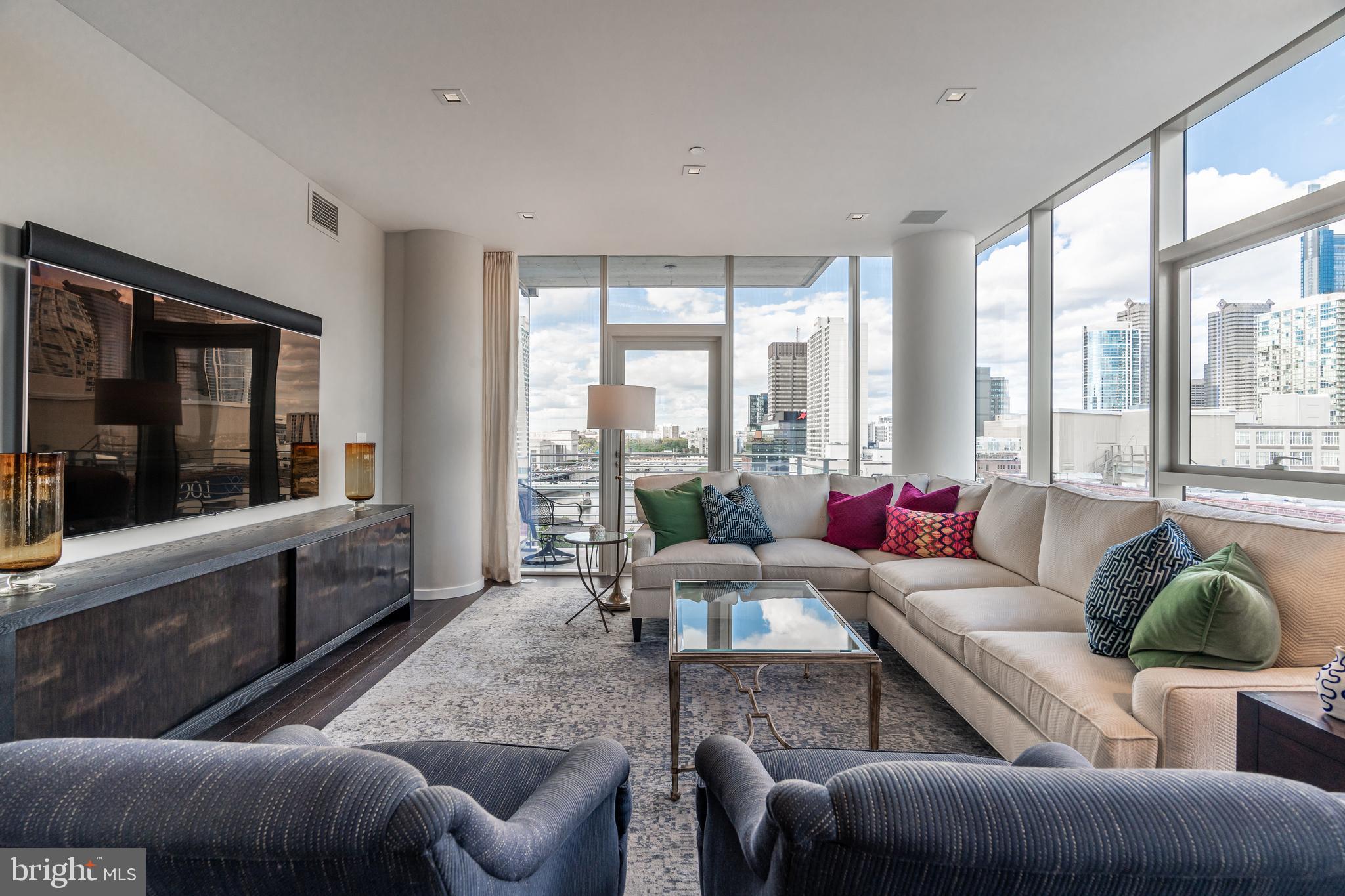 210 South 25th Street, Unit 1102 Philadelphia, PA 19103 - Photo 6 of 46 Living Room