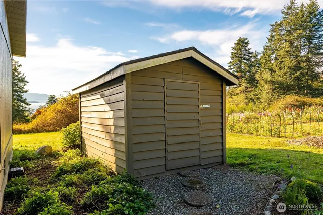 $499,000 | 2061 Hilltop Road, Lummi Island, WA 98262