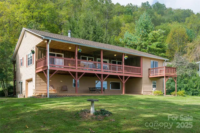 front view of house with a yard
