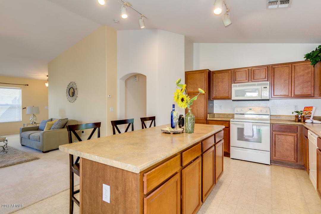 17850 West Boca Raton Road Surprise, AZ 85388 - Photo 10 of 31 13-Boca Raton