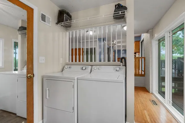 $425,000 | 715 Northwest South Shore Drive, Lake Waukomis, MO 64151