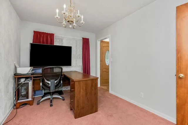 $425,000 | 715 Northwest South Shore Drive, Lake Waukomis, MO 64151