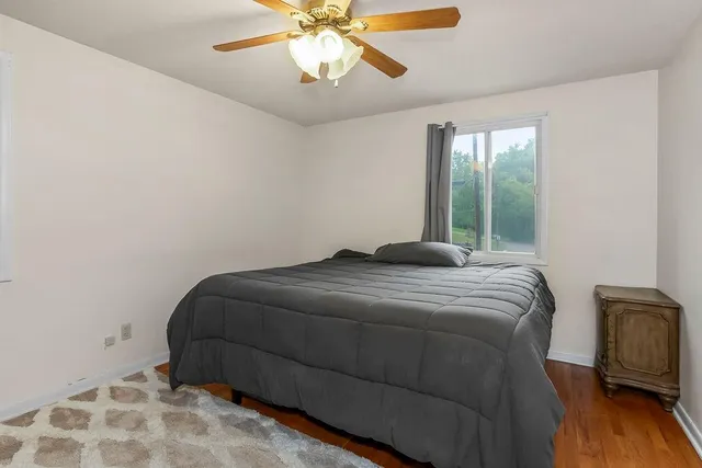 $425,000 | 715 Northwest South Shore Drive, Lake Waukomis, MO 64151