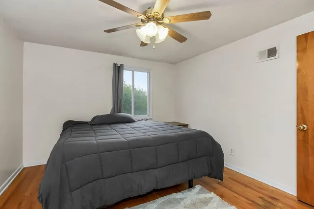 $425,000 | 715 Northwest South Shore Drive, Lake Waukomis, MO 64151