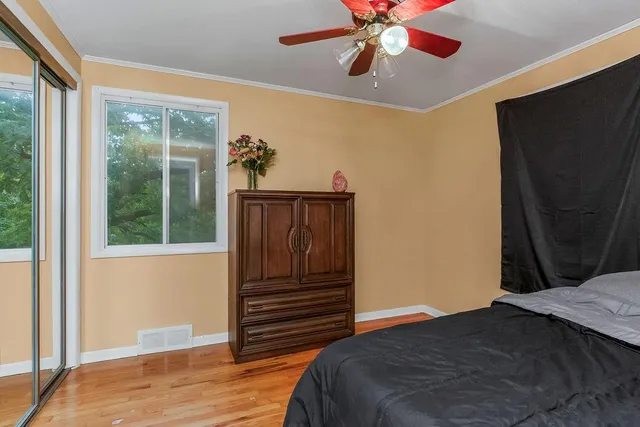 $425,000 | 715 Northwest South Shore Drive, Lake Waukomis, MO 64151