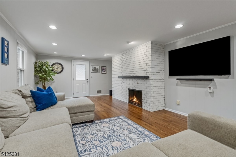 71 Tree Top Drive Springfield, NJ 07081 - Photo 13 of 25