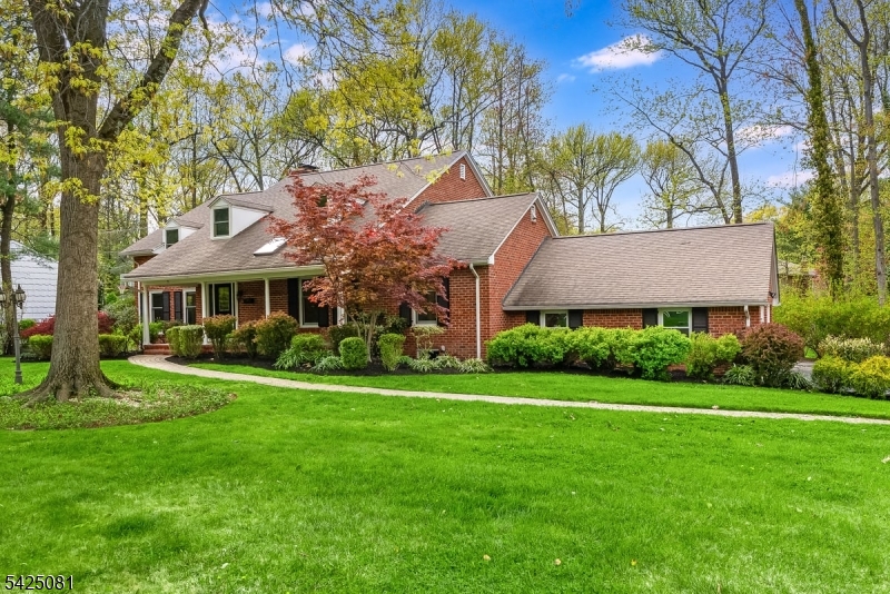 71 Tree Top Drive Springfield, NJ 07081 - Photo 2 of 25