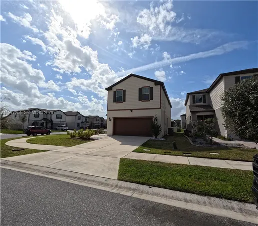 $2,450 | 2647 East Lake Pointe Drive, Kissimmee, FL 34744