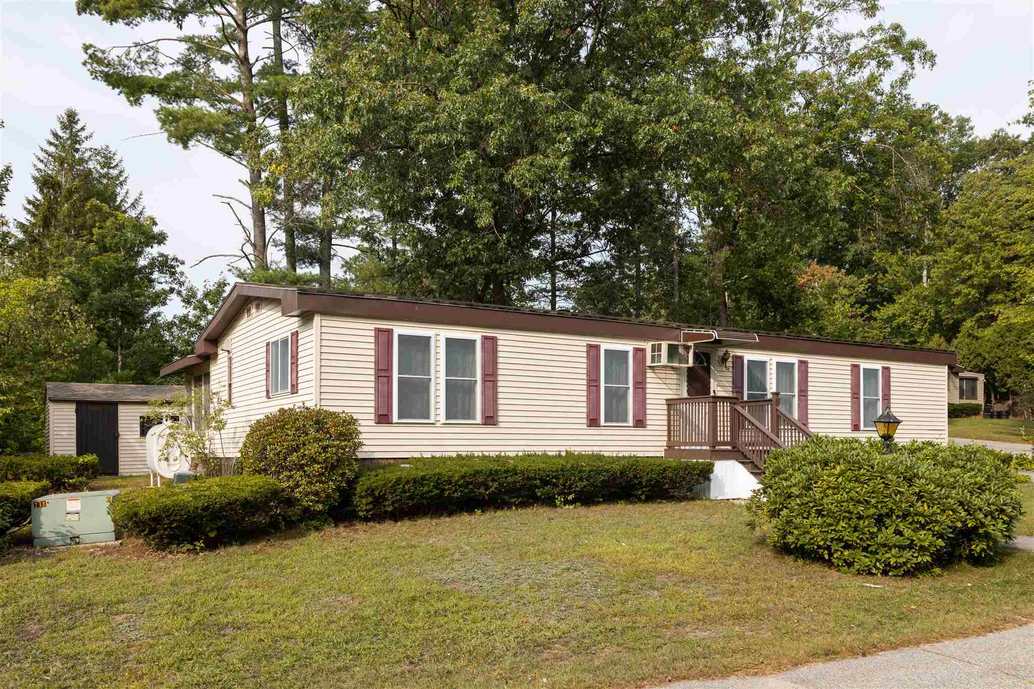 44 Rachael Circle Goffstown, NH 03045 - Photo 1 of 40 Gallery Image 1