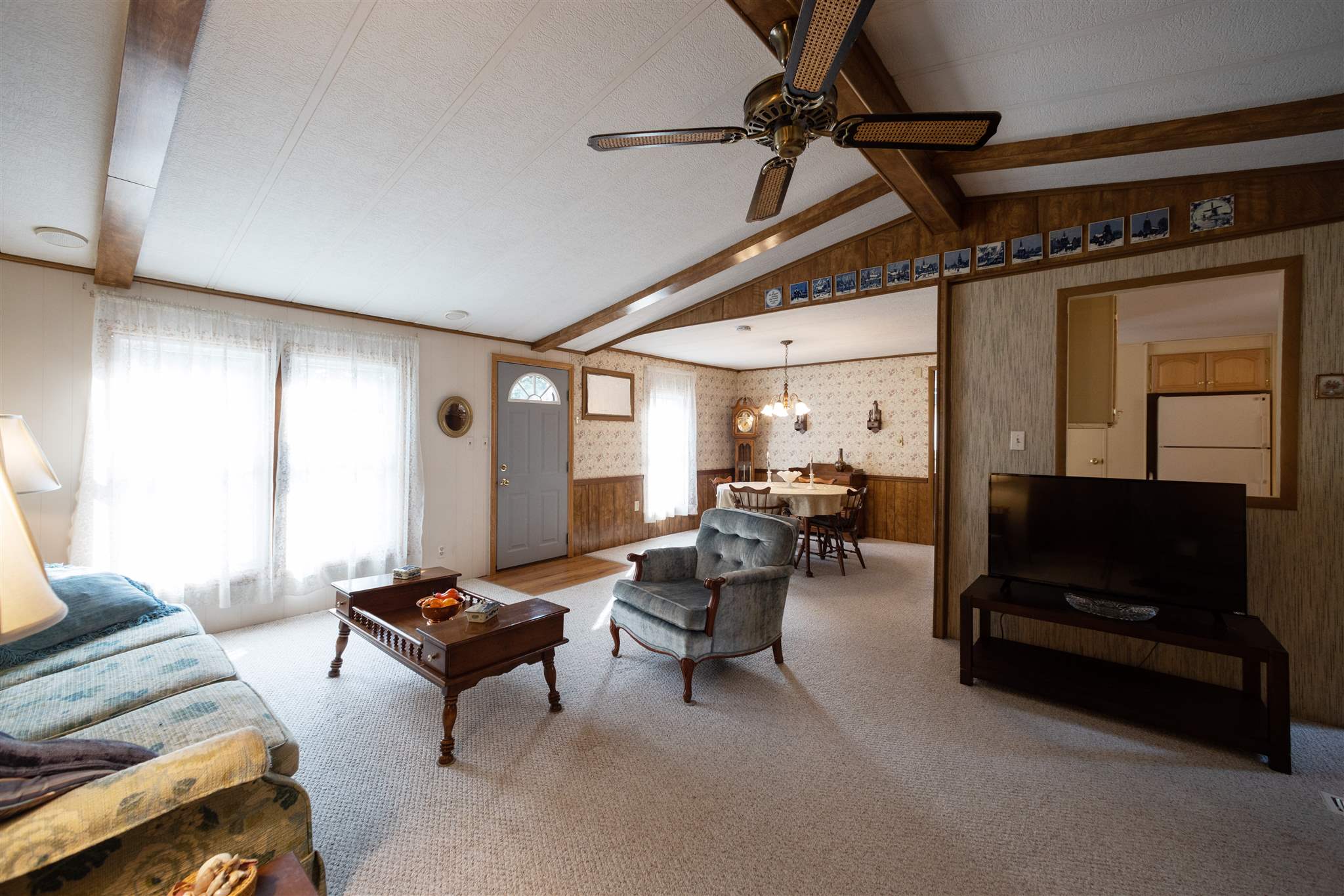 44 Rachael Circle Goffstown, NH 03045 - Photo 5 of 40 Gallery Image 5