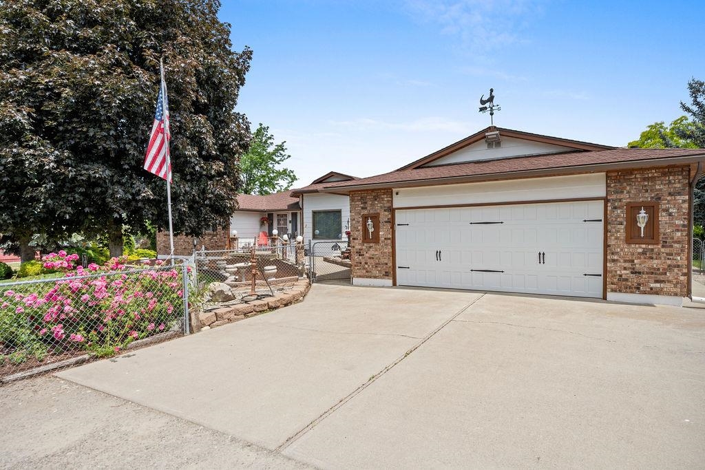 4821 South Conklin Road Greenacres, WA 99016 - Photo 4 of 50