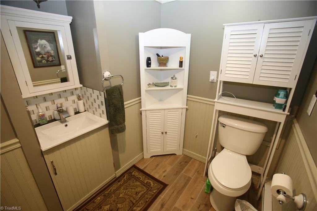 3502 Normandy Road Greensboro, NC 27408 - Photo 9 of 31 Gallery Image 9