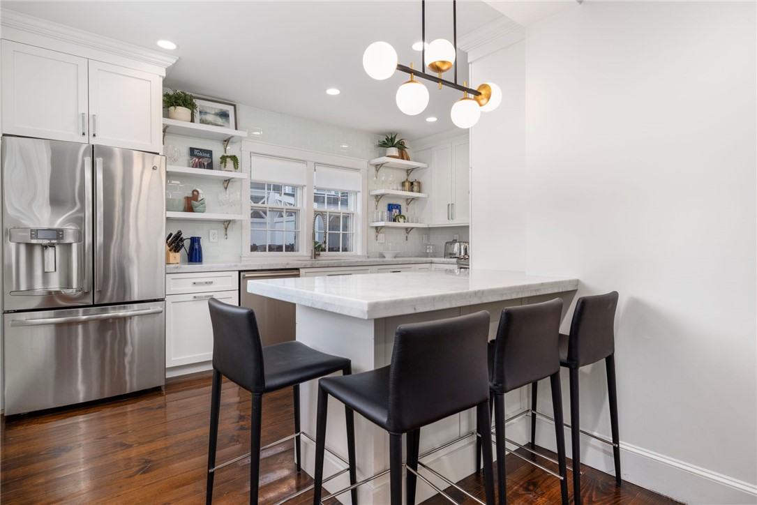 28 John Street Newport, RI 02840 - Photo 12 of 48
