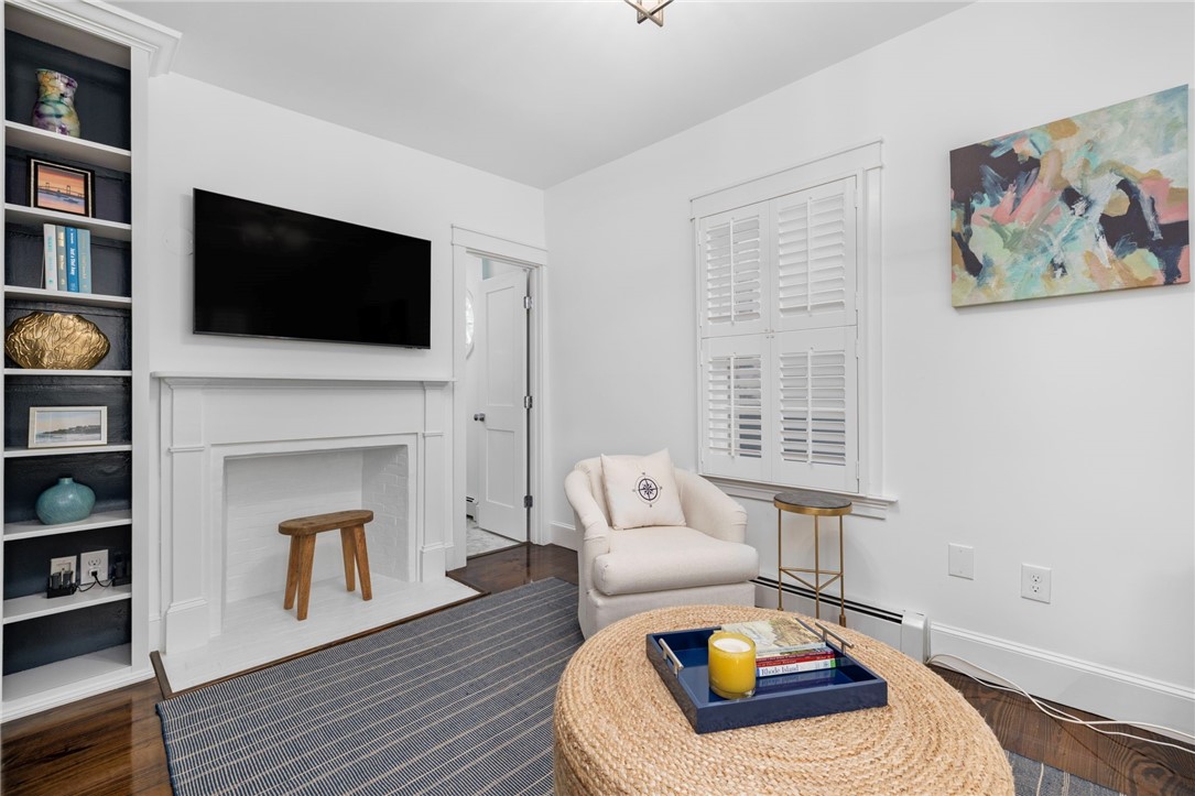 28 John Street Newport, RI 02840 - Photo 19 of 48