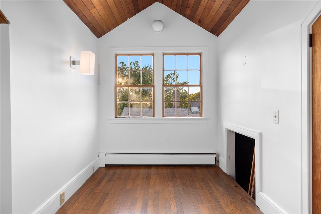 28 John Street Newport, RI 02840 - Photo 32 of 48