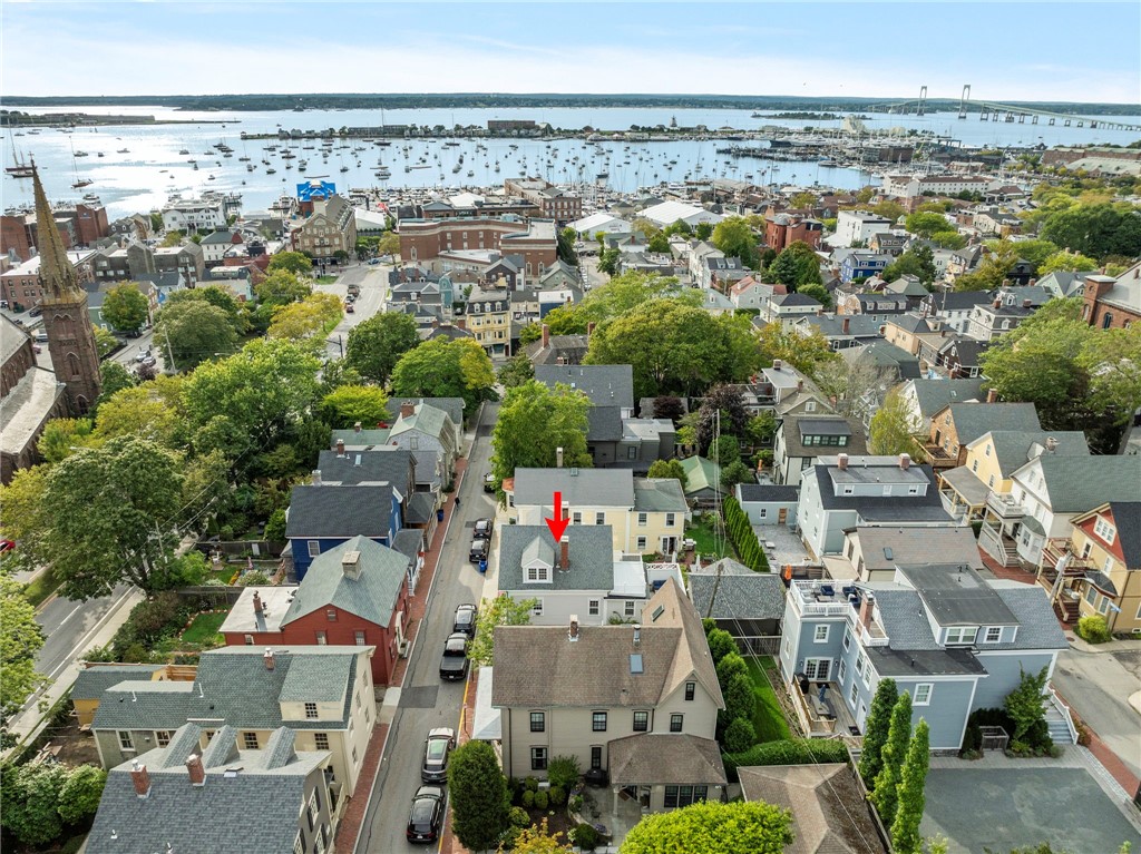 28 John Street Newport, RI 02840 - Photo 4 of 48