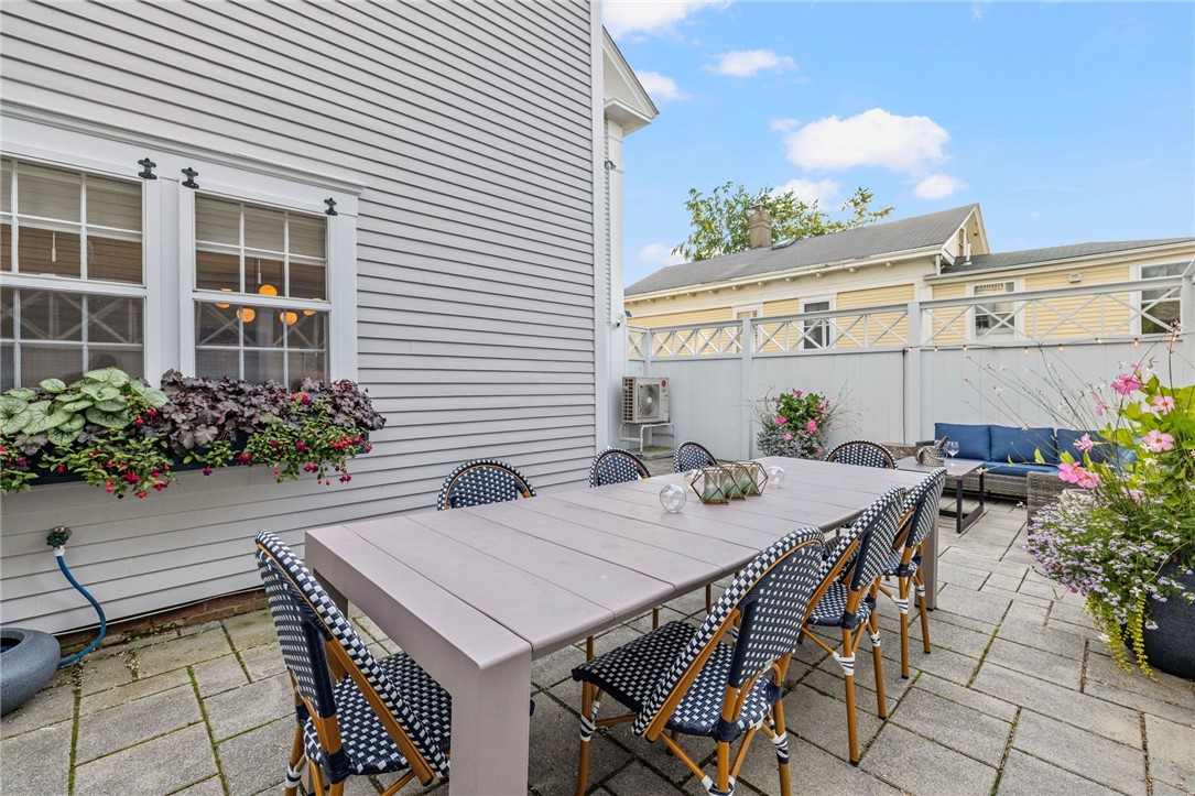28 John Street Newport, RI 02840 - Photo 42 of 48