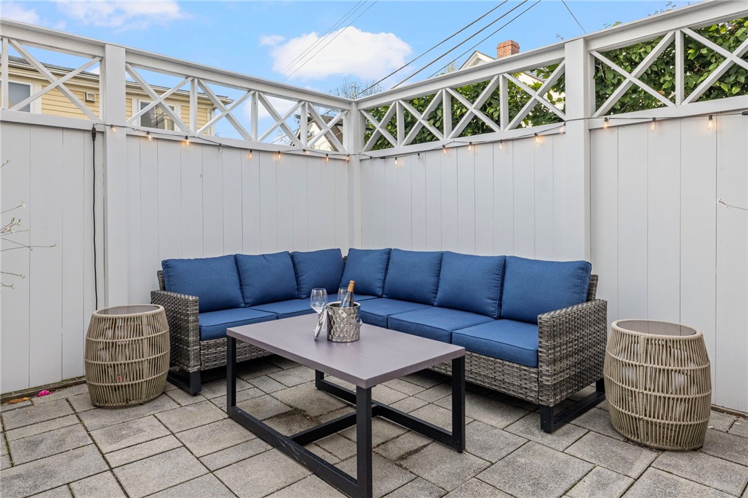 28 John Street Newport, RI 02840 - Photo 43 of 48