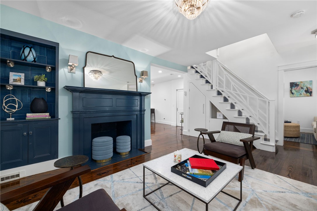 28 John Street Newport, RI 02840 - Photo 8 of 48