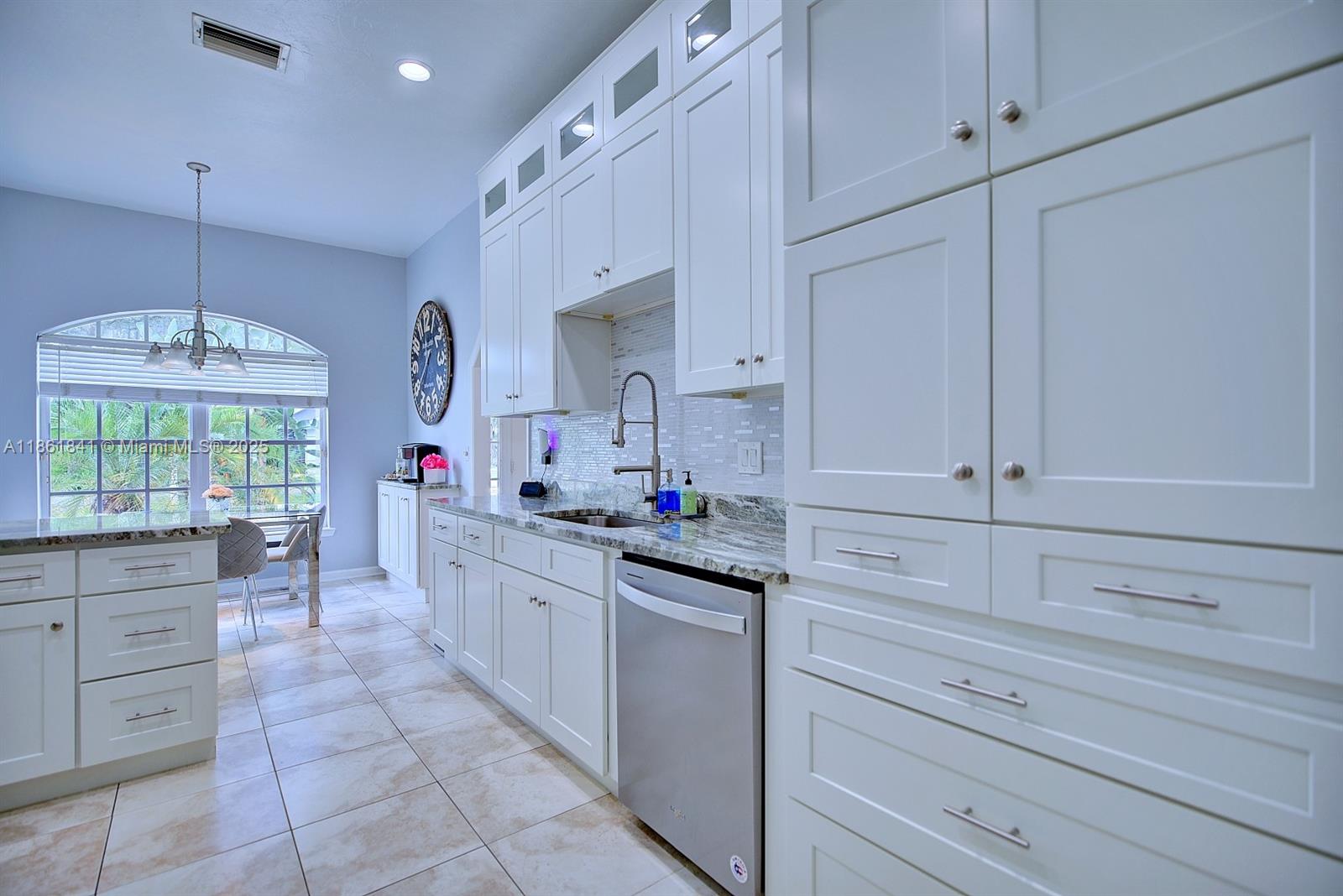 2612 Cheyenne Road Sebring, FL 33875 - Photo 16 of 48 Gallery Image 16