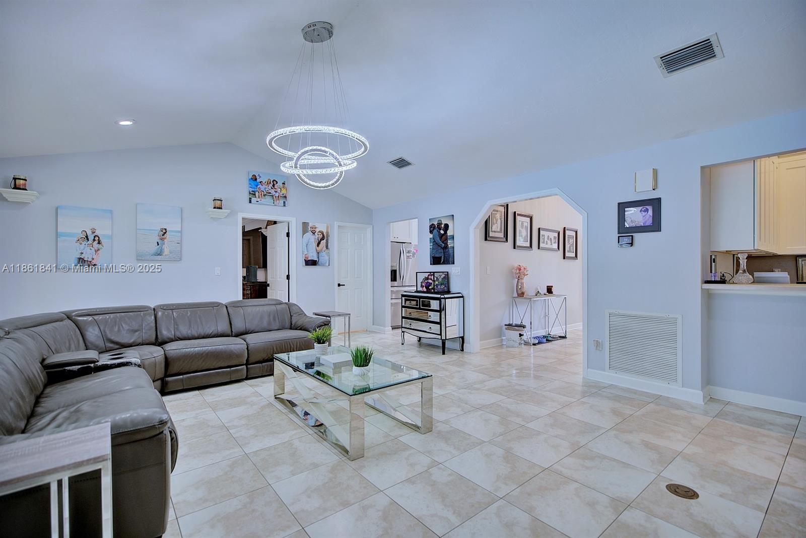 2612 Cheyenne Road Sebring, FL 33875 - Photo 9 of 48 Gallery Image 9