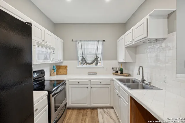 $1,800 | 117 Chapel Hill Circle, Unit 117, San Antonio, TX 78240