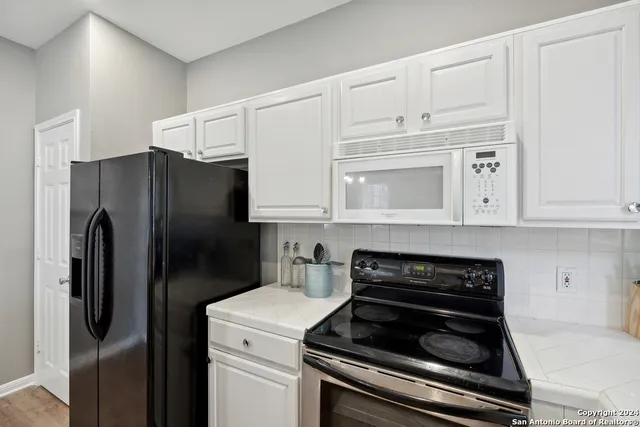 $1,800 | 117 Chapel Hill Circle, Unit 117, San Antonio, TX 78240