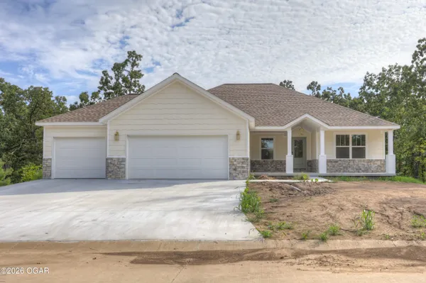 $575,000 | 126 Cypress Lane, Carl Junction, MO 64834