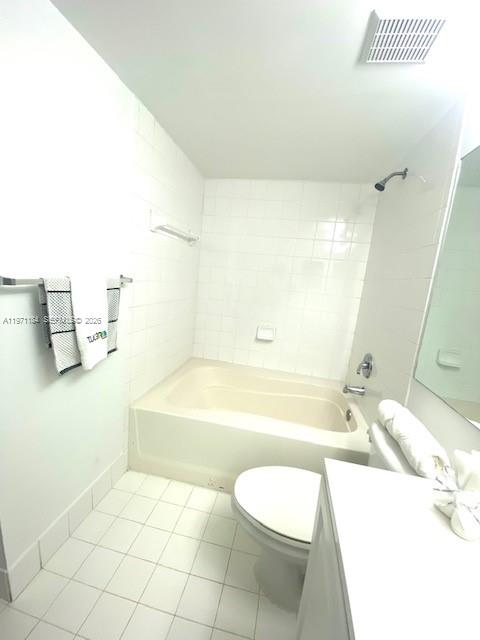 2061 Renaissance Boulevard, Unit 204 Miramar, FL 33025 - Photo 14 of 27 a bathroom with a bathtub and a sink
