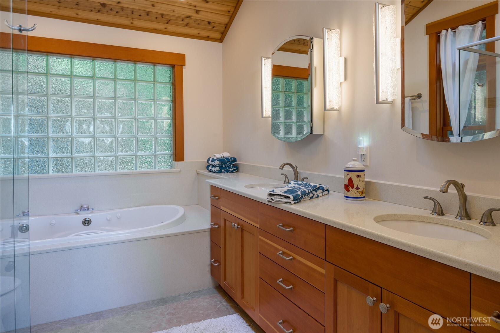 2101 Dolphin Bay Road Orcas Island, WA 98245 - Photo 31 of 38