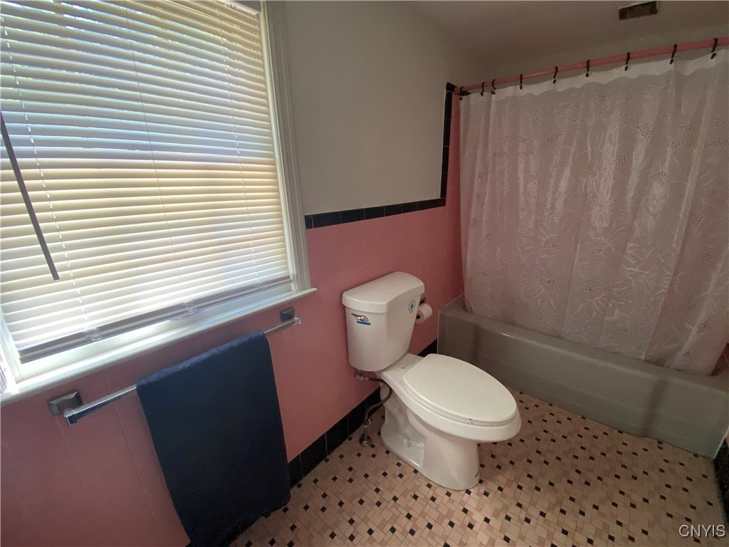 103 Paris Road New Hartford, NY 13413 - Photo 22 of 45