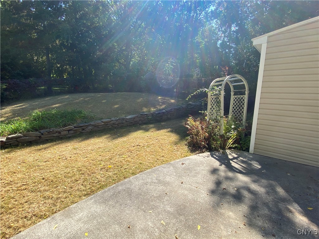 103 Paris Road New Hartford, NY 13413 - Photo 3 of 45