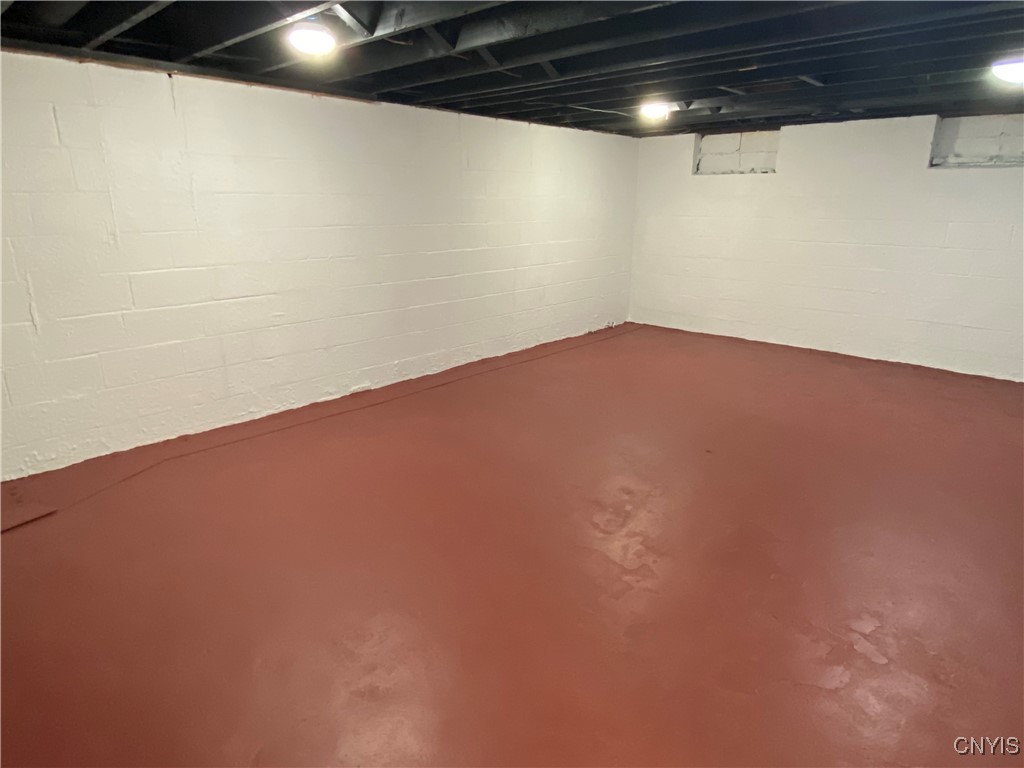 103 Paris Road New Hartford, NY 13413 - Photo 34 of 45