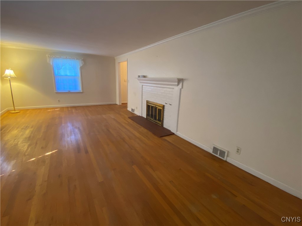 103 Paris Road New Hartford, NY 13413 - Photo 8 of 45