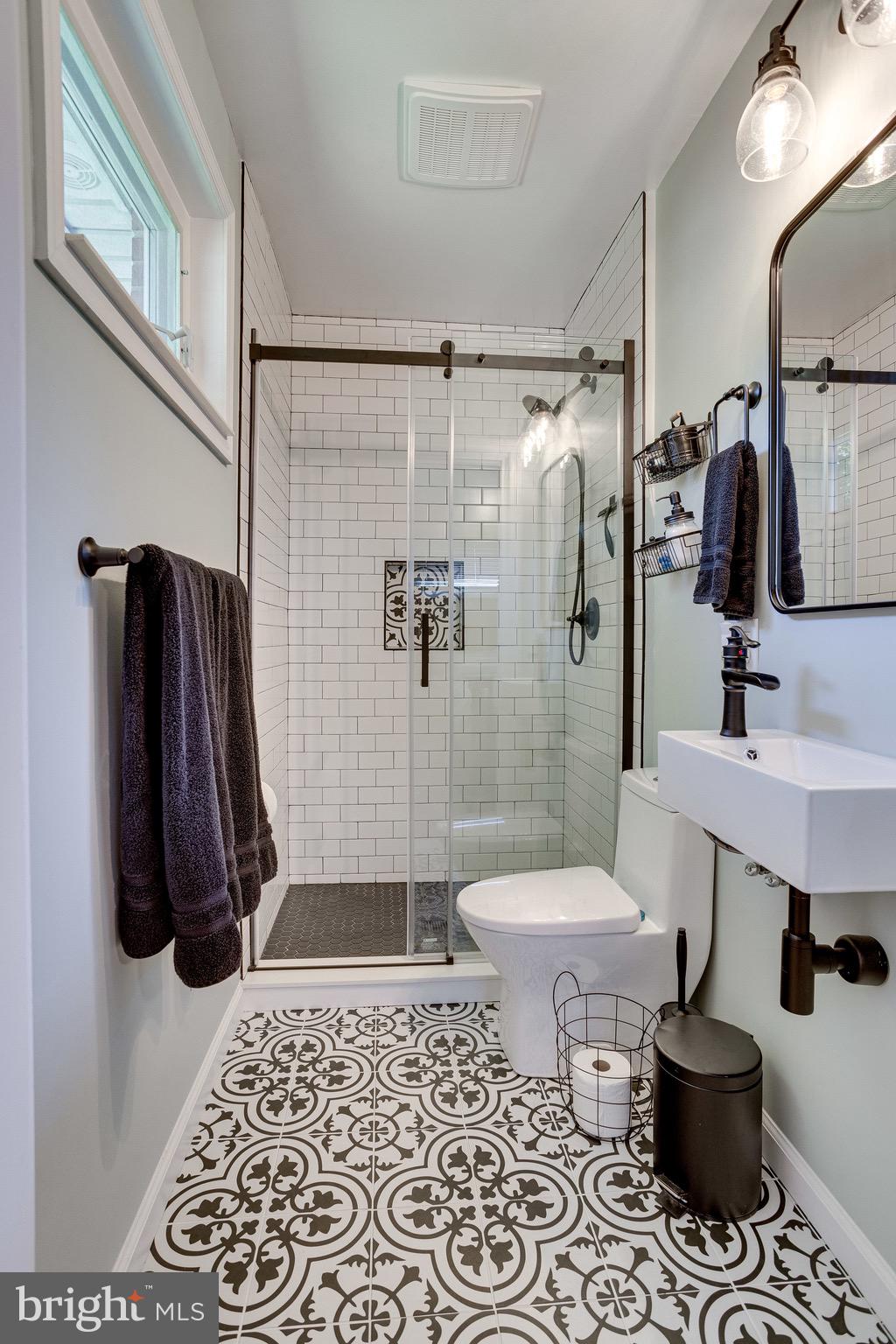 909 Roswell Drive Silver Spring, MD 20901 - Photo 23 of 56