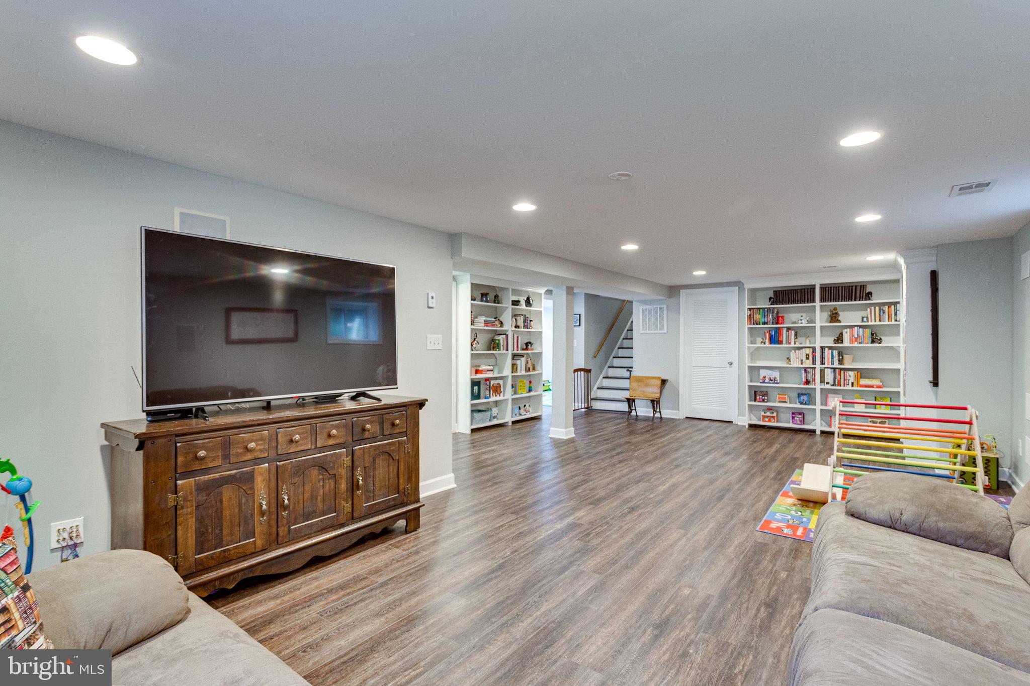 909 Roswell Drive Silver Spring, MD 20901 - Photo 35 of 56