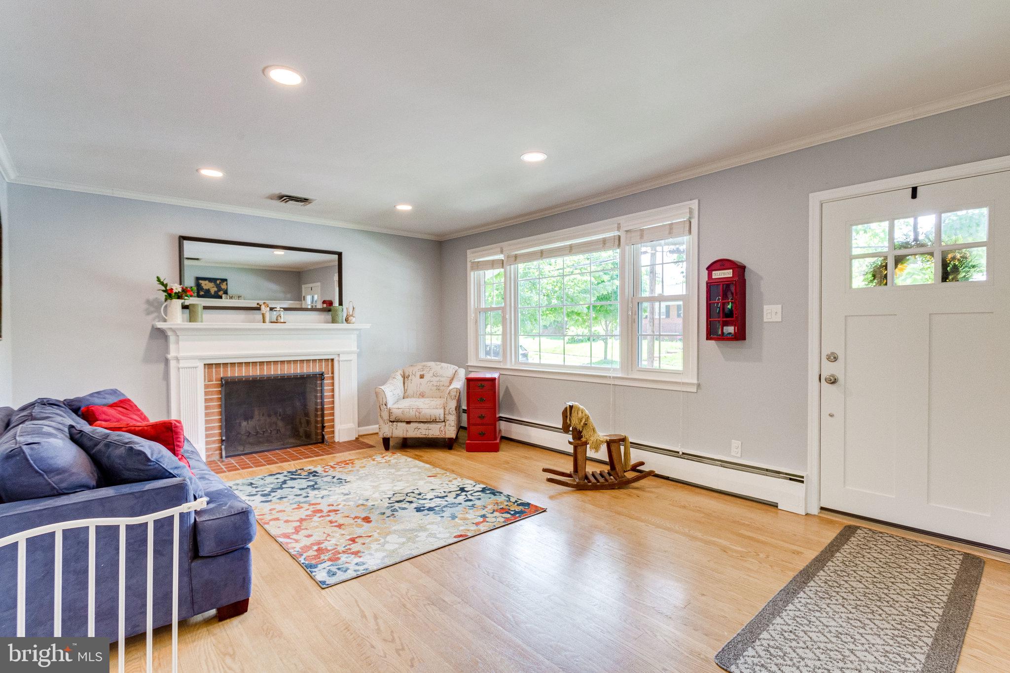 909 Roswell Drive Silver Spring, MD 20901 - Photo 7 of 56