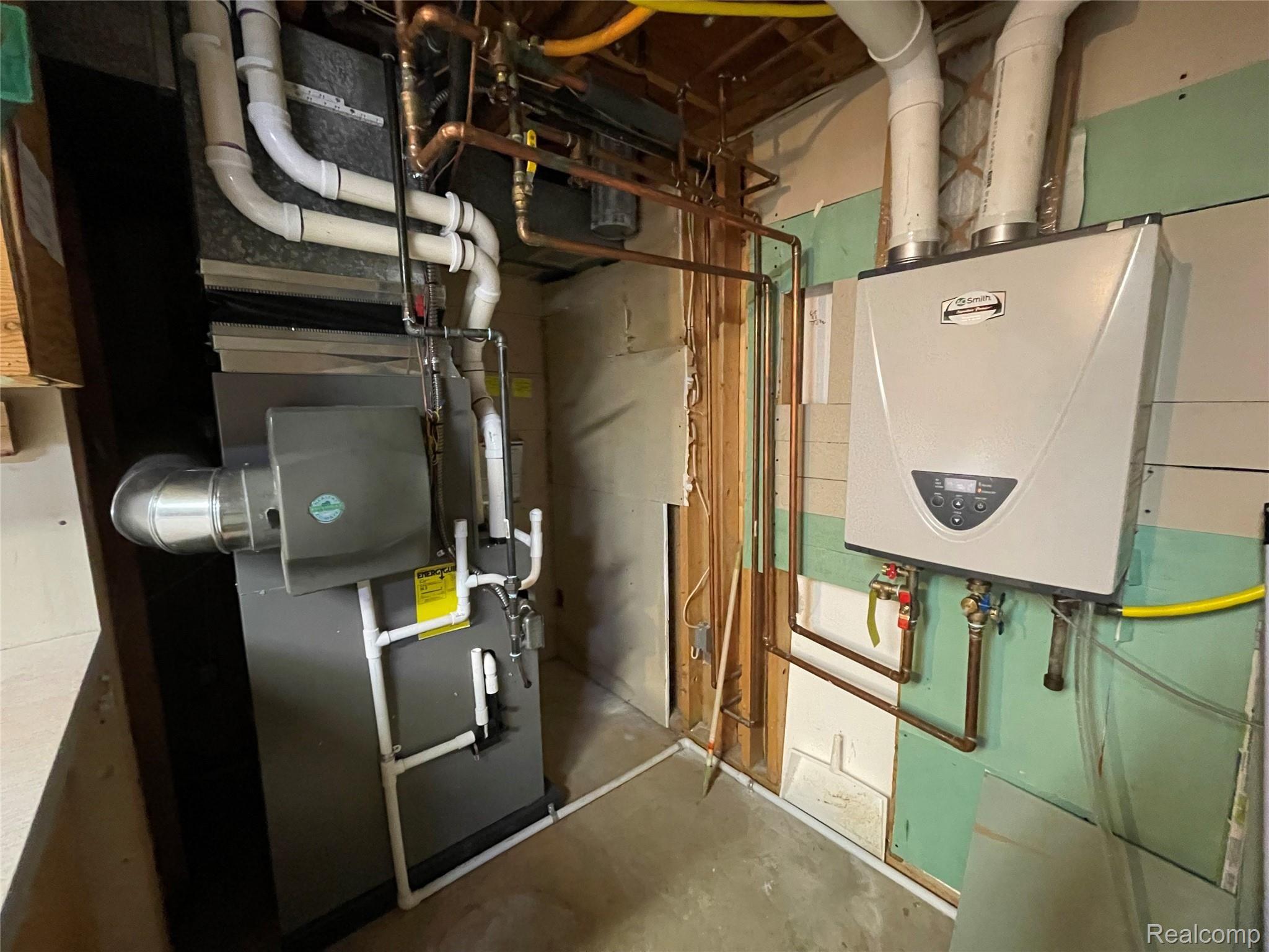 2700 East Wardlow Road Highland, MI 48356 - Photo 30 of 30 WARDLOW FURNACE & HWH.jpg